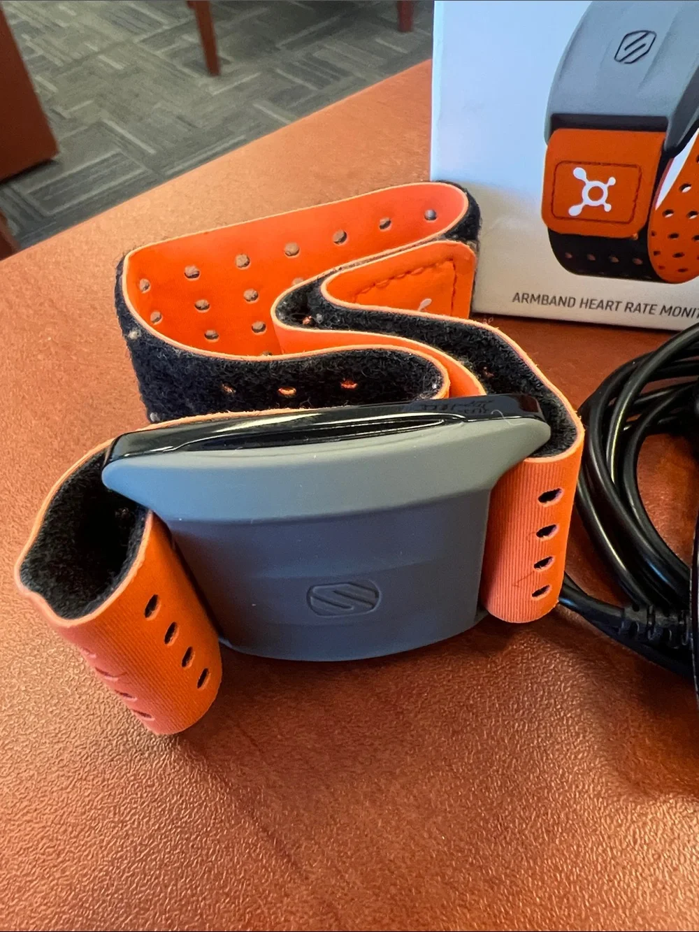 Orangetheory OT Beat Flex Armband Heart Rate Monitor with USB Charger